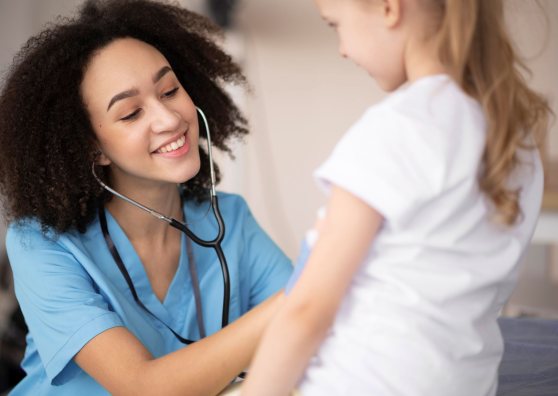 Las enfermeras de Pediatría reclaman que se creen puestos específicos de especialistas para evitar desigualdades entre las CC.AA