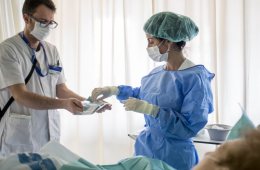 Asociaciones enfermeras solicitan la especialidad en Enfermer&iacute;a en Cuidados Integrales de Salud Cardiol&oacute;gica y Vascular