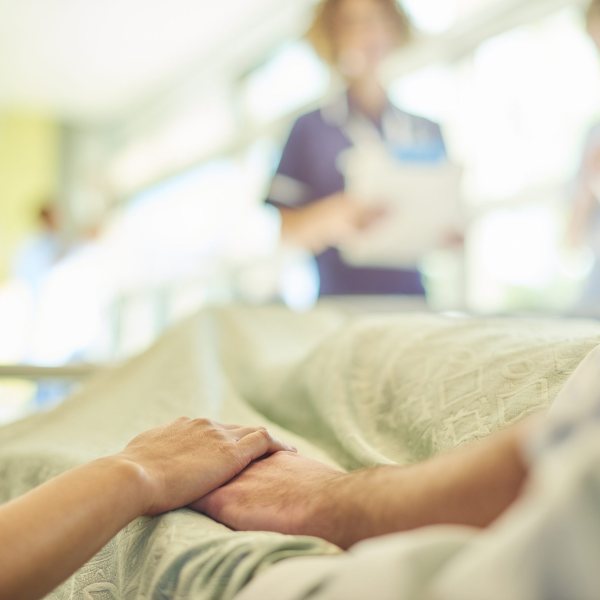 “La formación en cuidados paliativos en Enfermería es insuficiente. Menos del 50% de las universidades españolas dan una asignatura y es solo una optativa”